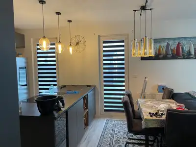 Instalace velké rolety den a noc Jesenice – elegantní zastínění